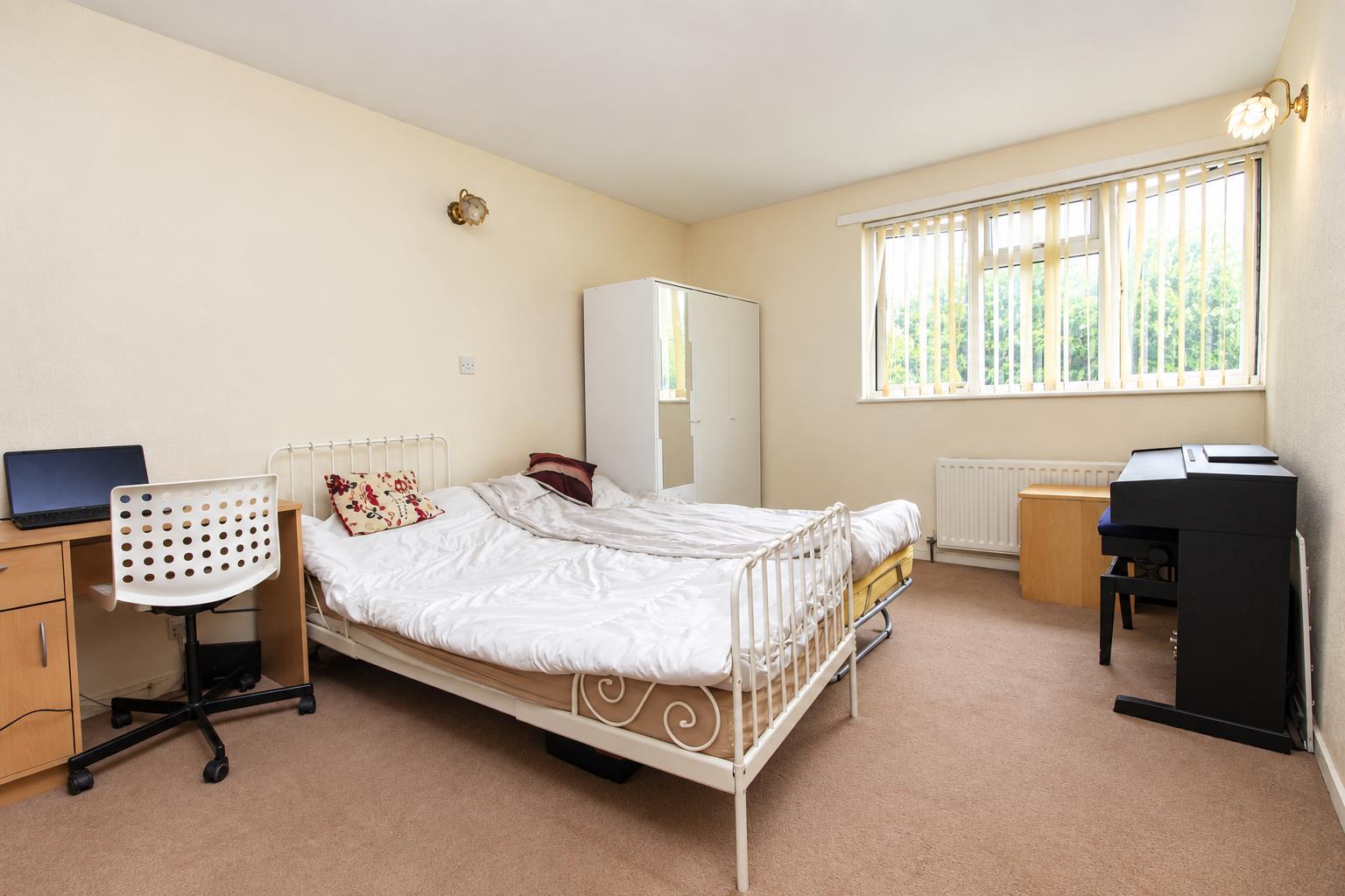 Brabazon Avenue, Wallington